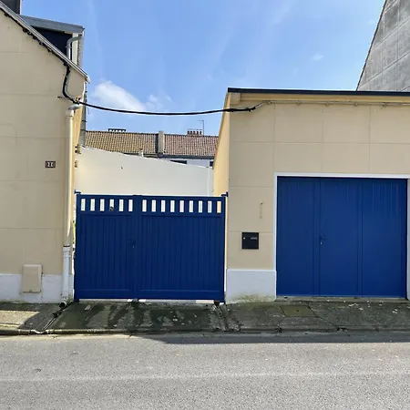 Maison 3 Chambres, Avec Terrasse Au Calme Et A 8mn A Pied ! Holiday home *