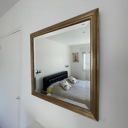 Holiday home Maison 3 Chambres, Avec Terrasse Au Calme Et A 8mn A Pied ! *