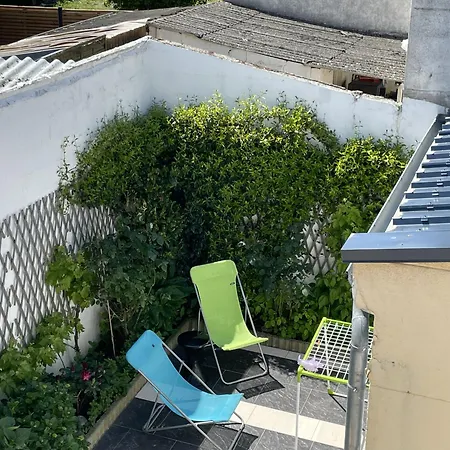Maison 3 Chambres, Avec Terrasse Au Calme Et A 8mn A Pied !