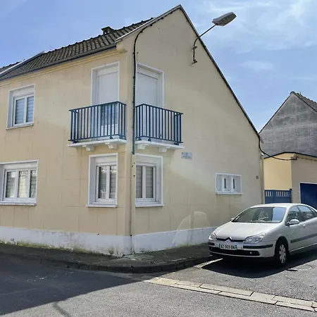 Maison 3 Chambres, Avec Terrasse Au Calme Et A 8mn A Pied ! * مير-لي-بان