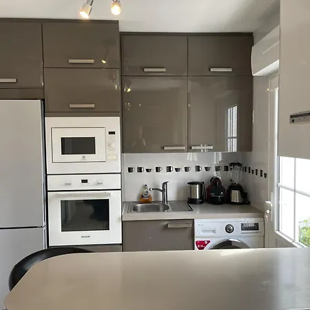 Maison 3 Chambres, Avec Terrasse Au Calme Et A 8mn A Pied ! بيت للعطل *