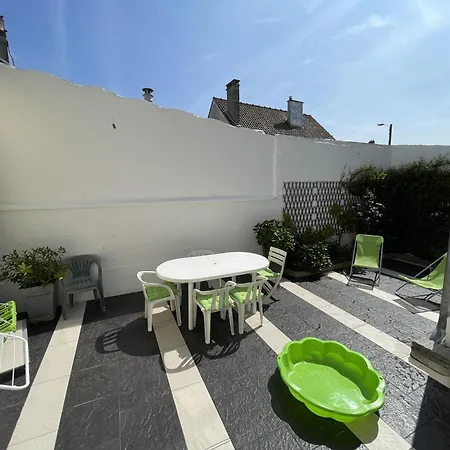 Maison 3 Chambres, Avec Terrasse Au Calme Et A 8mn A Pied ! بيت للعطل