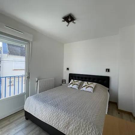 Maison 3 Chambres, Avec Terrasse Au Calme Et A 8mn A Pied ! بيت للعطل