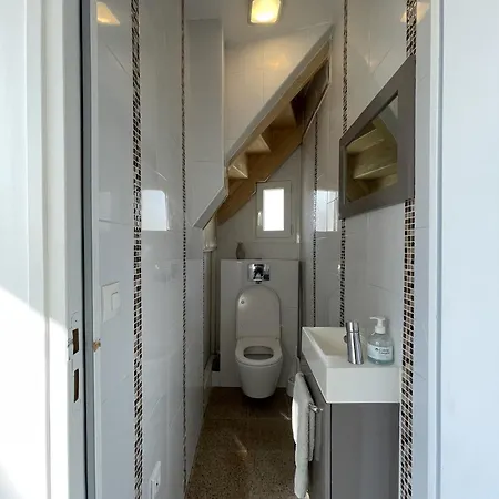 Maison 3 Chambres, Avec Terrasse Au Calme Et A 8mn A Pied ! بيت للعطل *